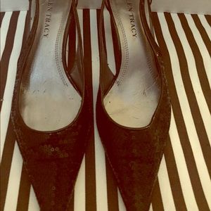 Ellen Tracy black pump